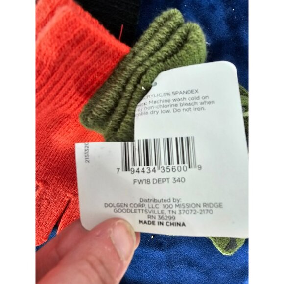 Kids Winter Gloves and‎ Mittens 3 Pack Camo, Design And Peach - Picture 6 of 6